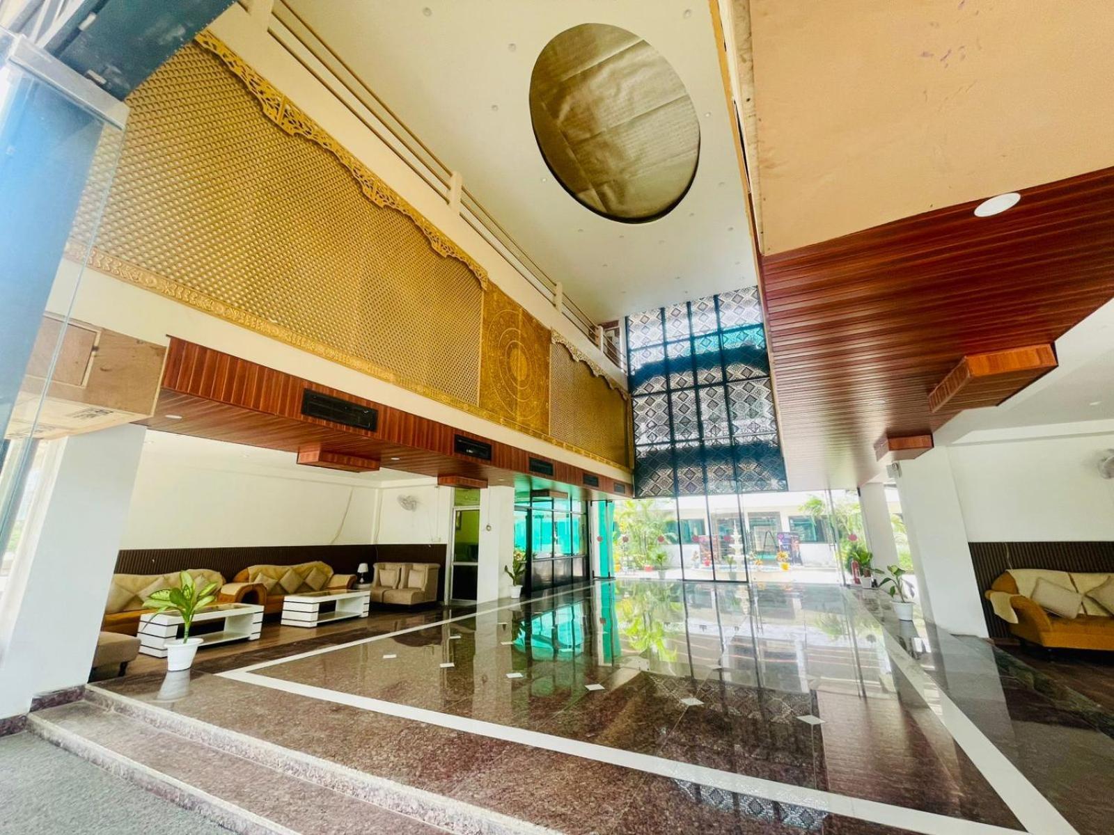 Country Inn Ayodhya - Opposite Airport Exterior photo