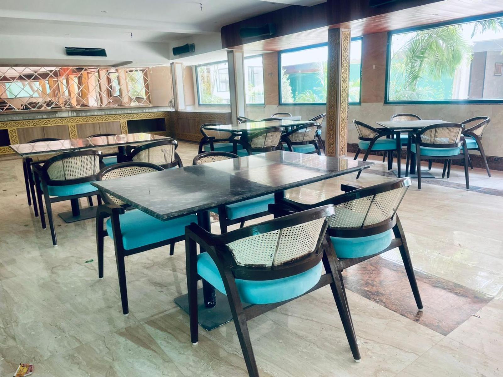 Country Inn Ayodhya - Opposite Airport Exterior photo